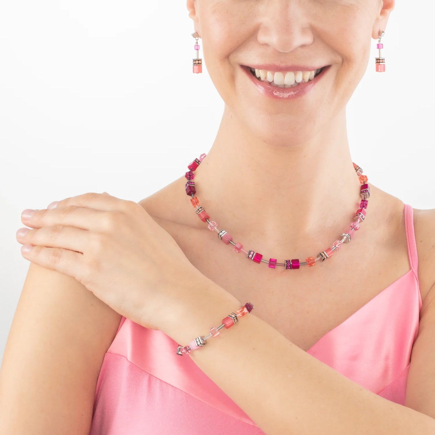 Viva Magenta Iconic Necklace Set