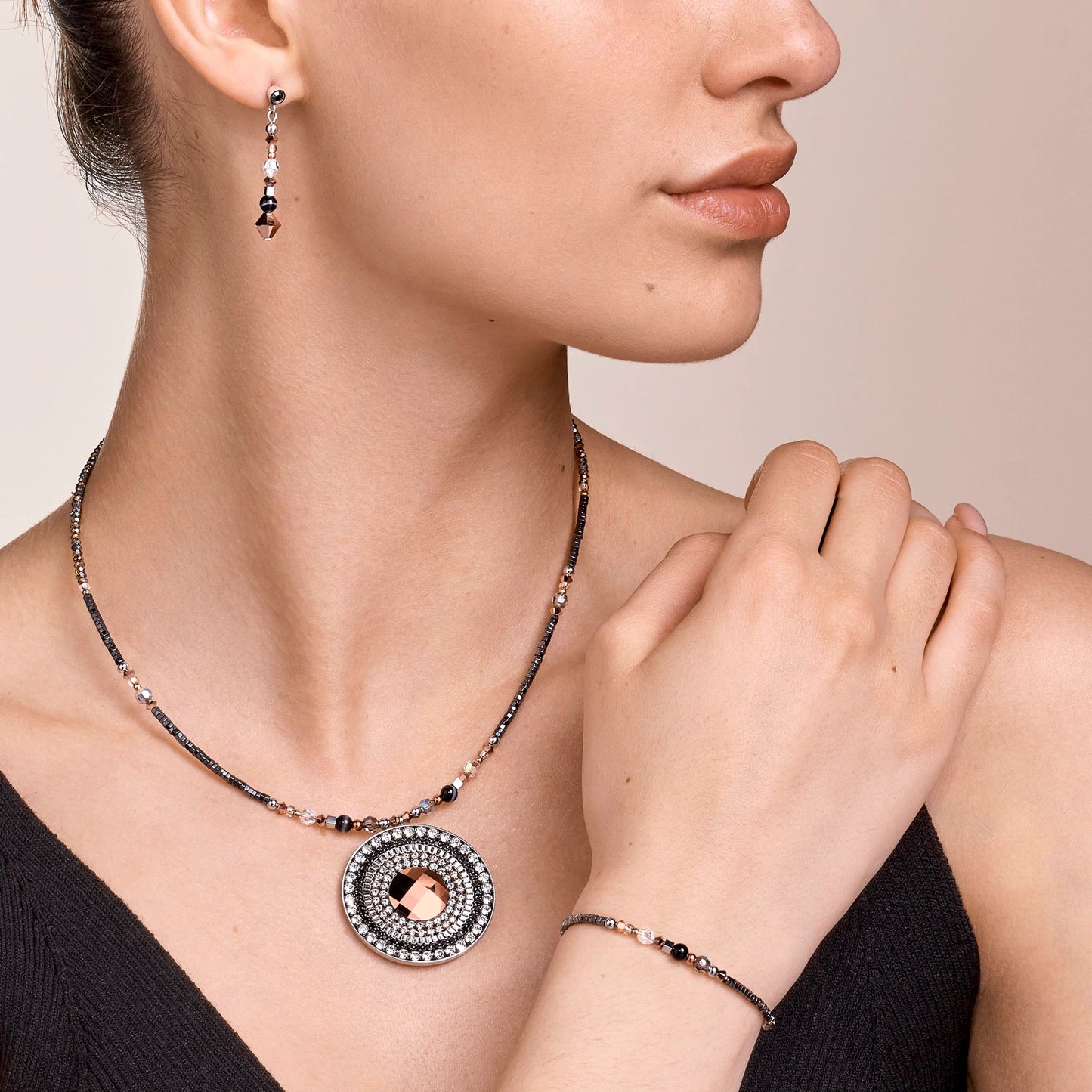 Coeur de Lion Onyx Grey Crystal Necklace